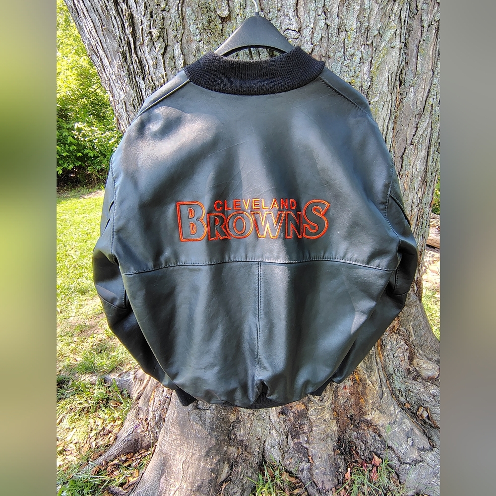Avirex Black and Red Bomber Jacket with Logo - Picture 7 of 9
